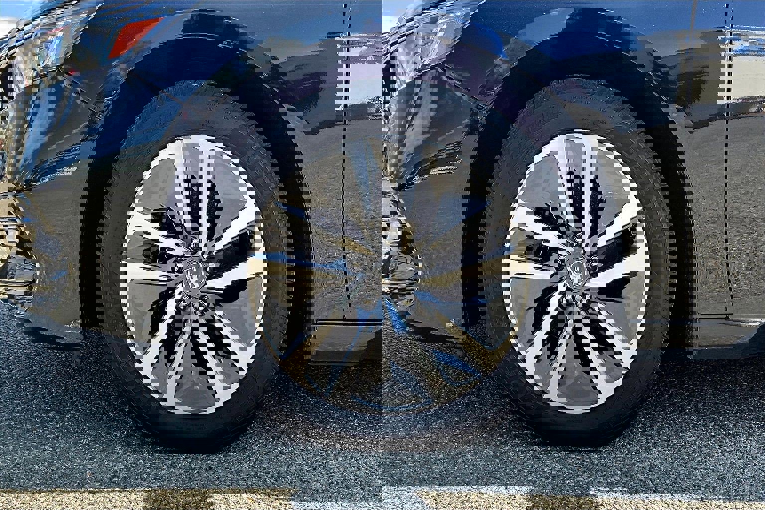 Used 2019 Honda Accord EX image 8