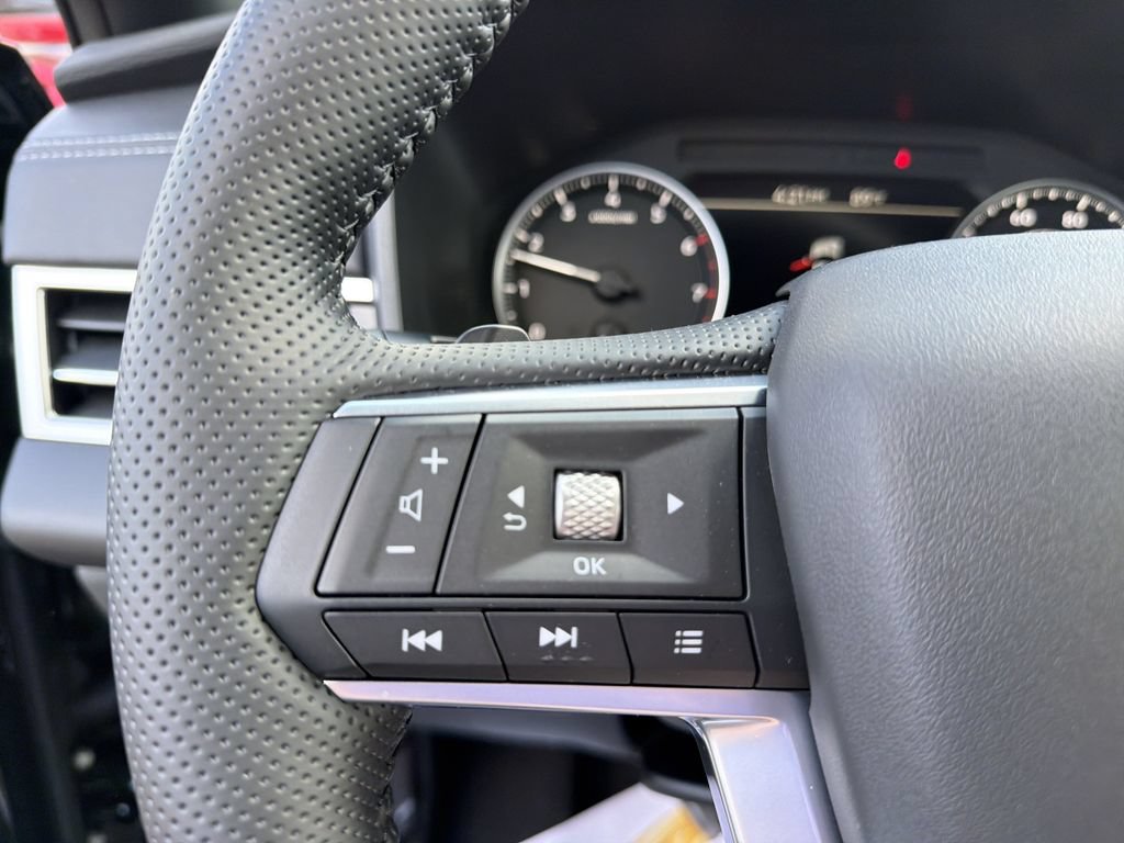 New 2026 Mitsubishi Outlander LE AWD/4WD image 19