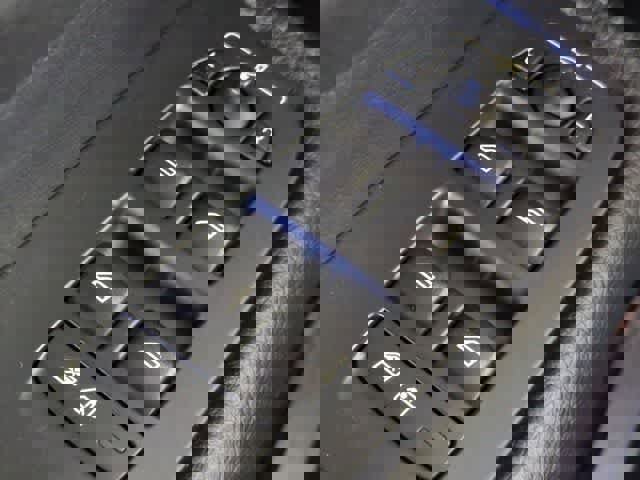 Used 2018 Volvo XC60 T6 Inscription w/ Convenience Package image 41