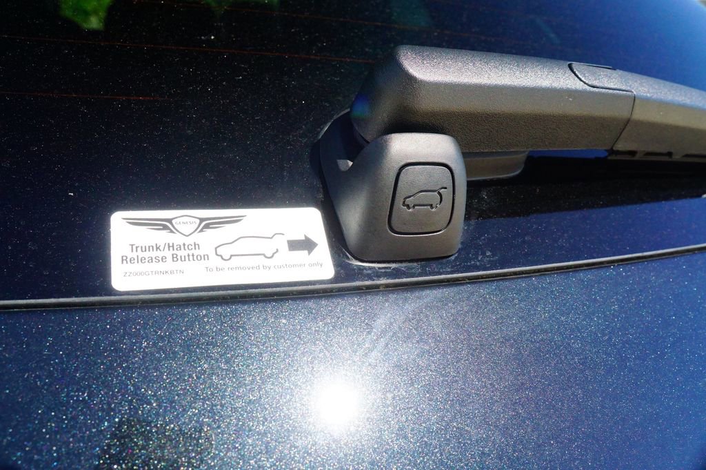 Certified 2025 Genesis GV70 3.5T Sport w/ Sport Advanced Package image 24