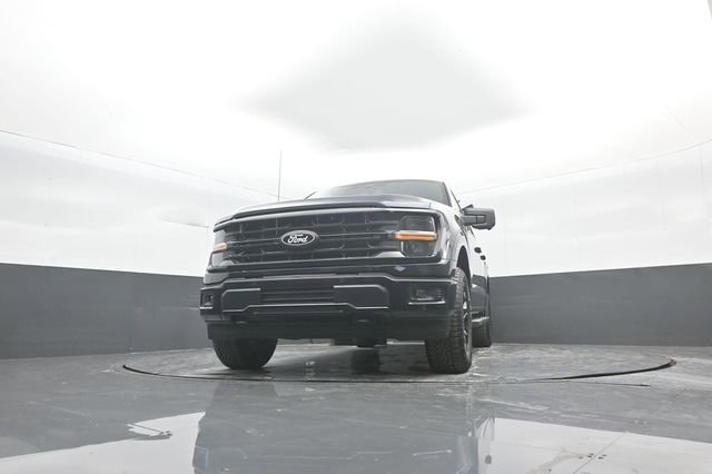 New 2026 Ford F150 XLT w/ Equipment Group 302A MID image 19