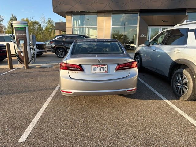 Used 2017 Acura TLX FWD image 6