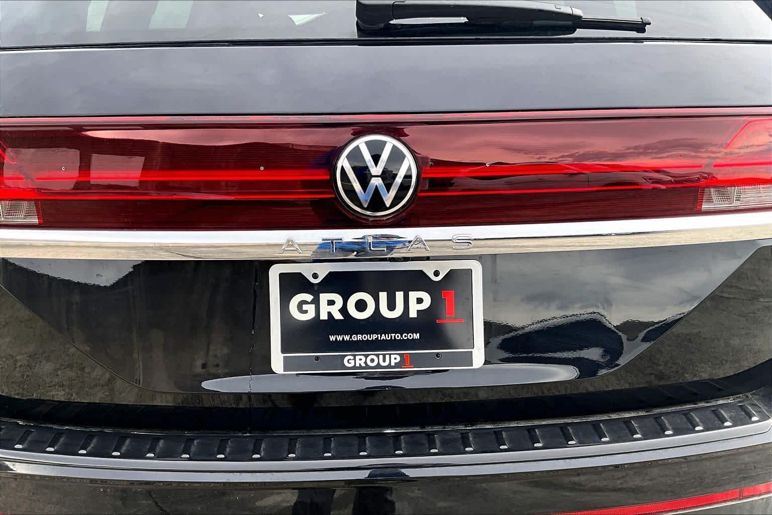 New 2026 Volkswagen Atlas SE FWD image 15
