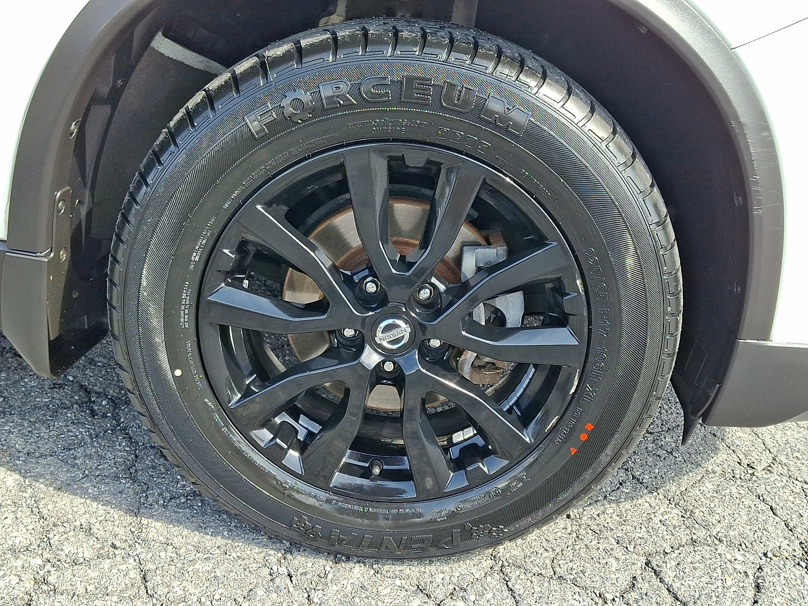 Used 2017 Nissan Rogue SV image 8