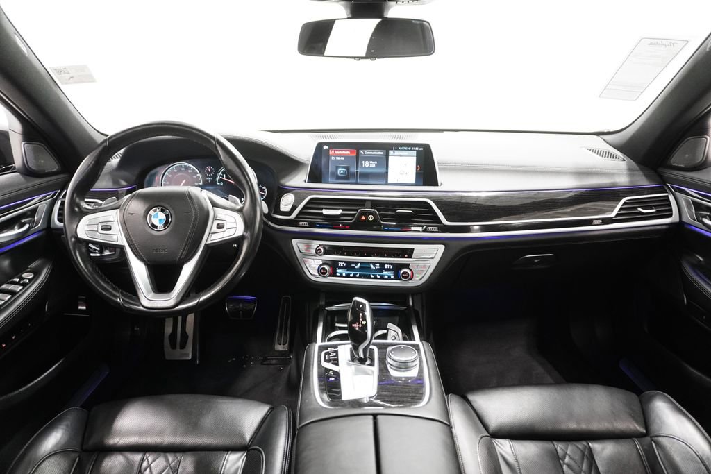 Used 2019 BMW 750i xDrive w/ M Sport Package image 8
