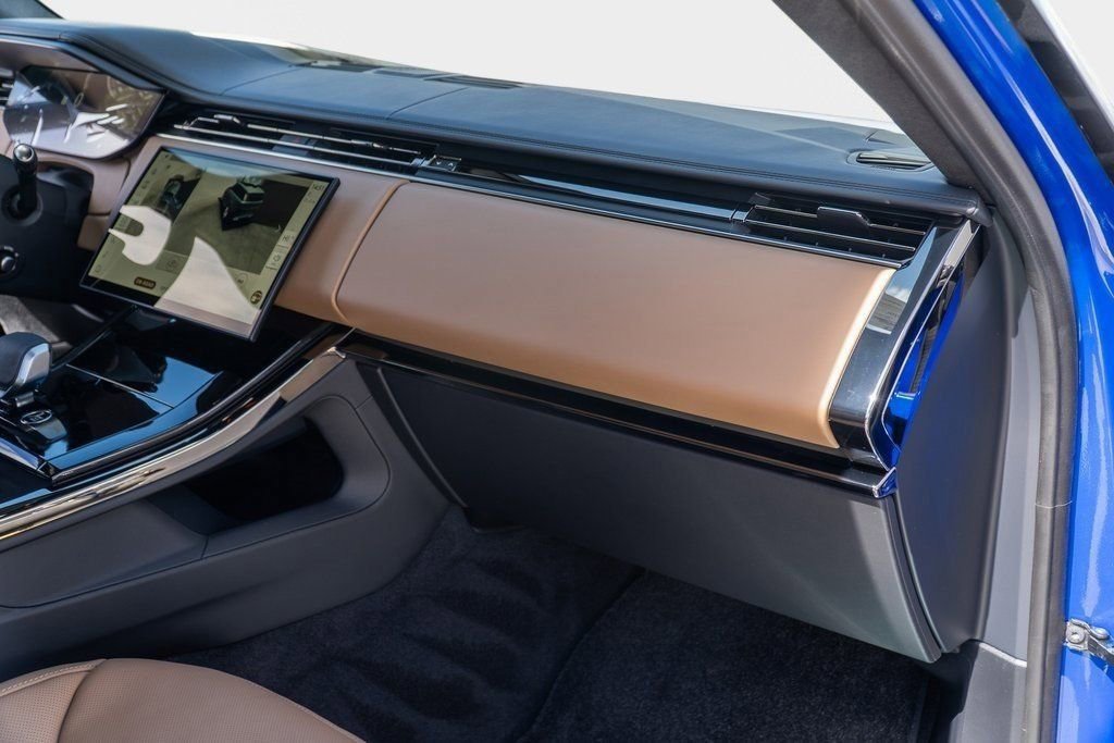 New 2025 Land Rover Range Rover Sport Autobiography AWD/4WD image 21