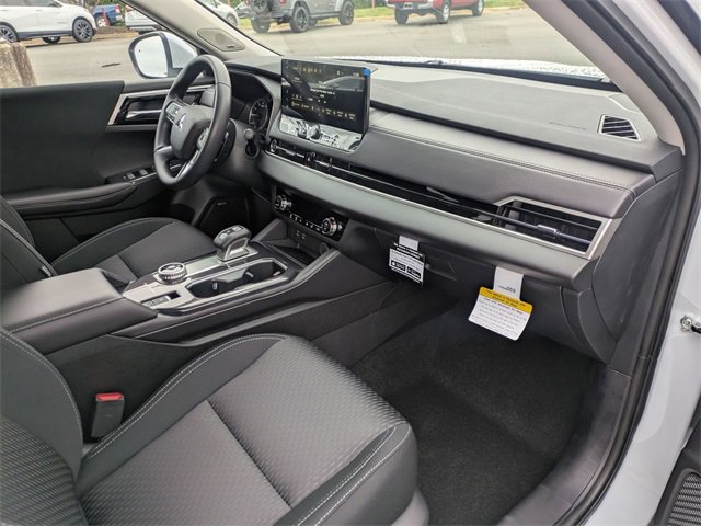 New 2025 Mitsubishi Outlander ES image 36