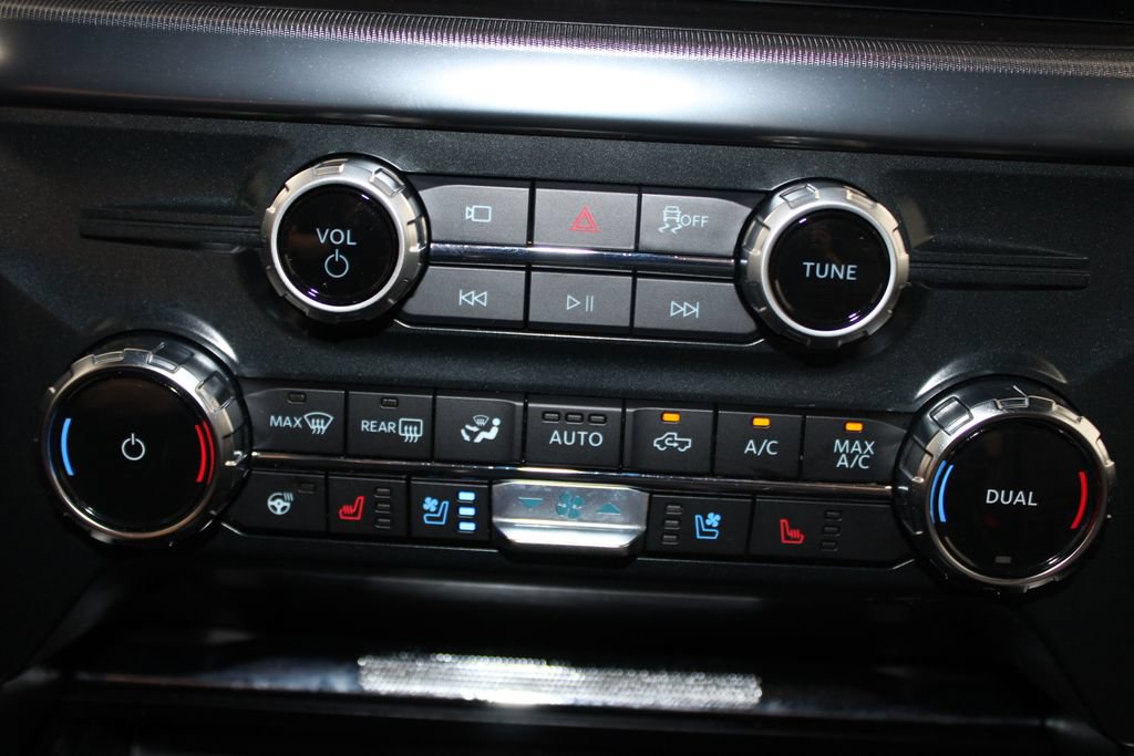 Used 2025 Ford F150 Platinum AWD/4WD image 45