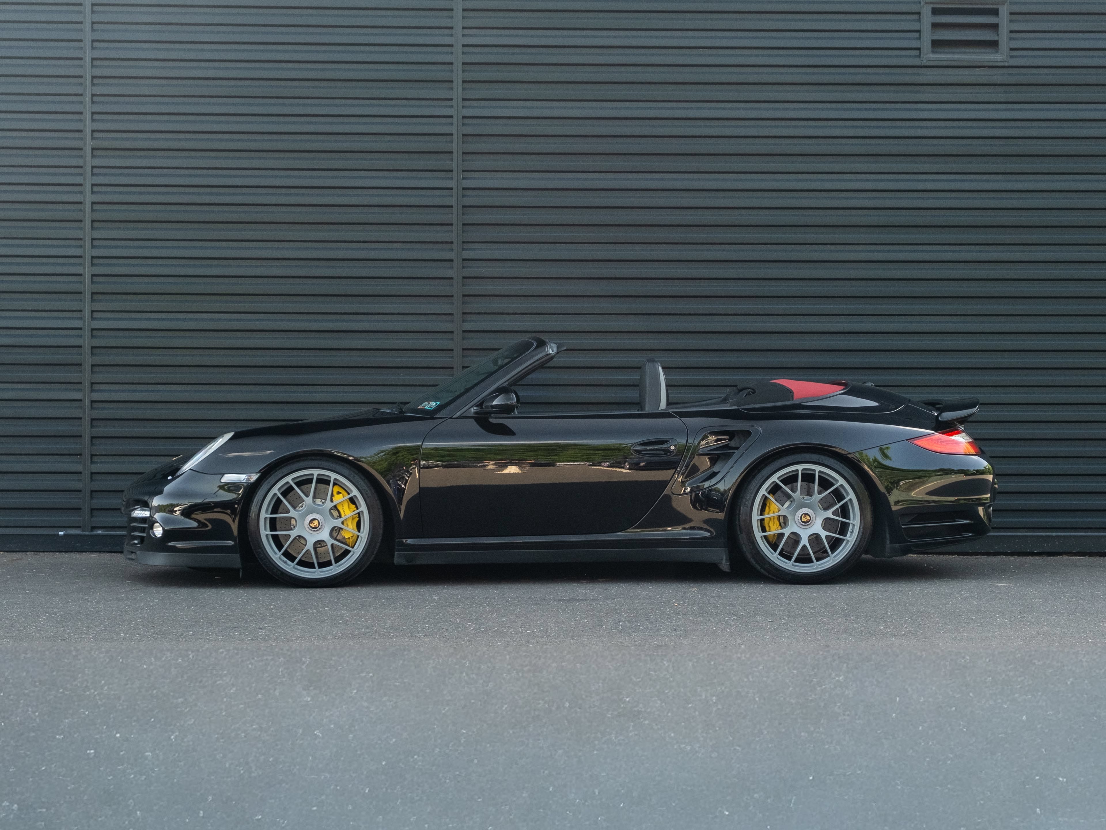 Used 2011 Porsche 911 Turbo S AWD/4WD image 2