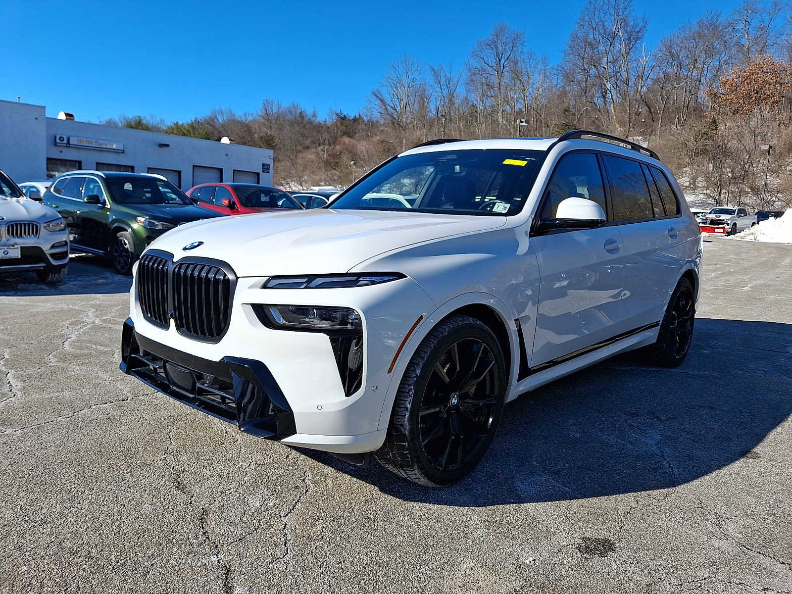 Used 2024 BMW X7 xDrive40i w/ M Sport Package image 3