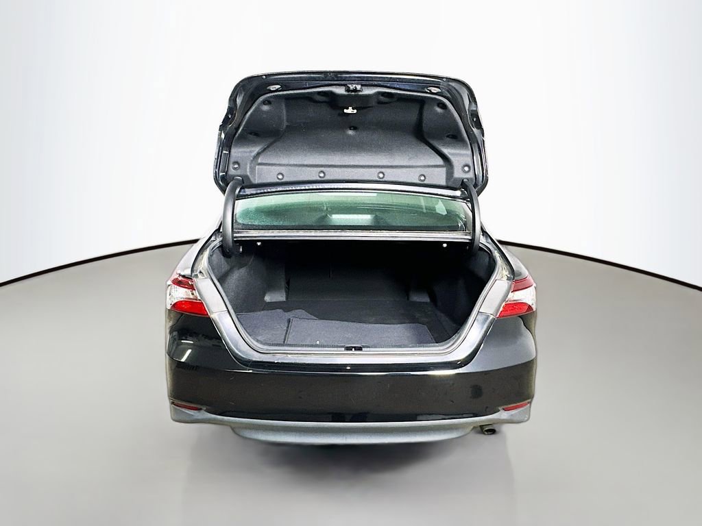 Used 2022 Toyota Camry LE image 33