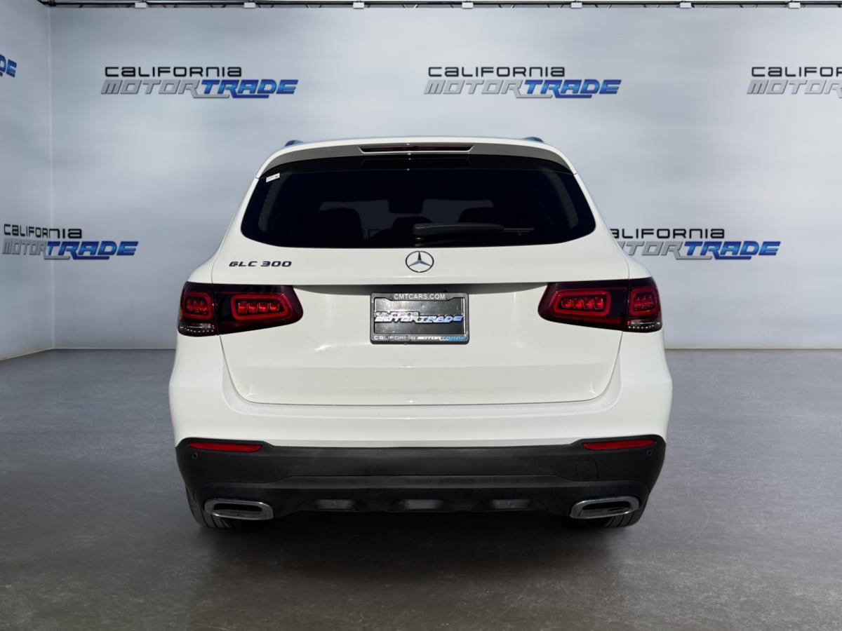 Used 2022 Mercedes-Benz GLC 300 w/ Premium Package Lite image 6