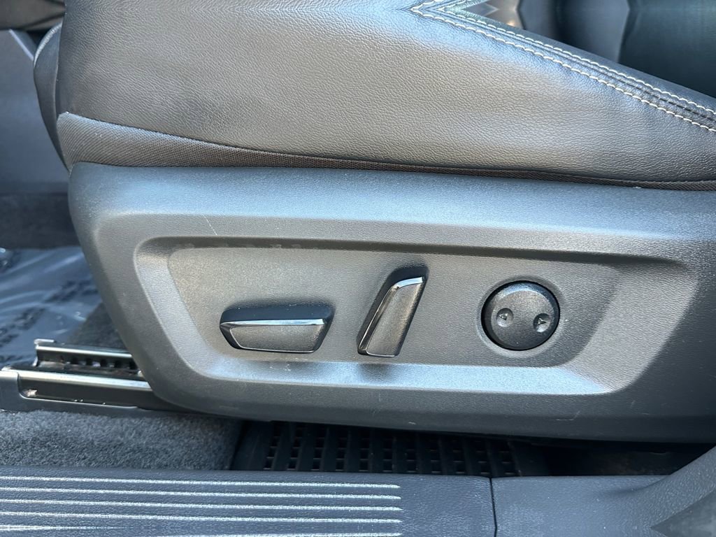 Used 2023 Nissan Rogue SL image 16