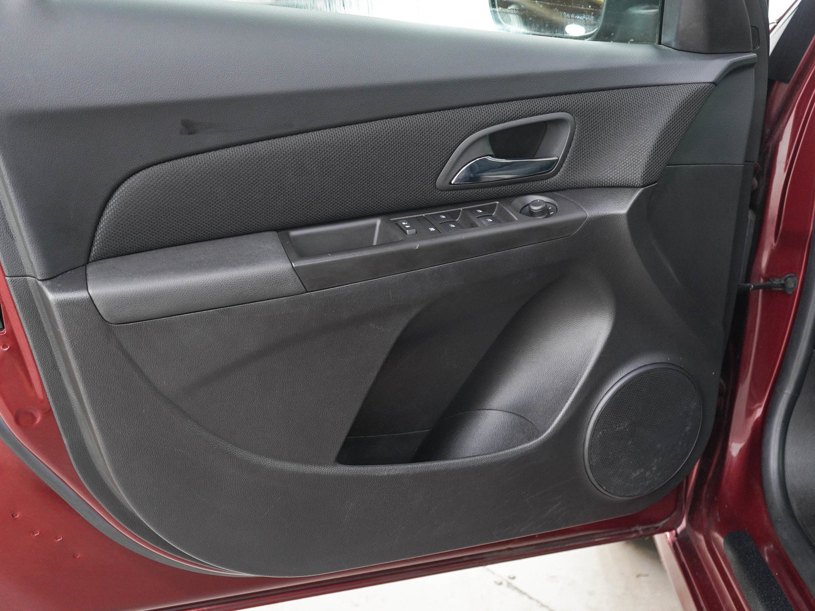 Used 2015 Chevrolet Cruze LT FWD image 17