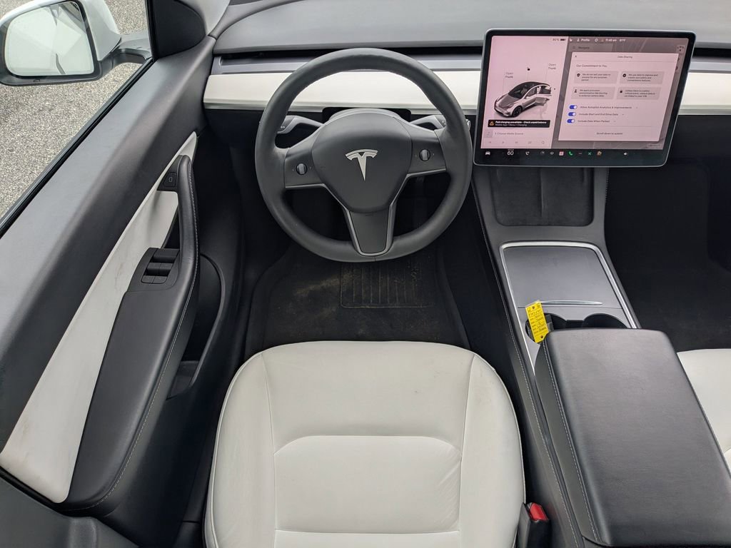 Used 2022 Tesla Model Y Long Range AWD/4WD image 13