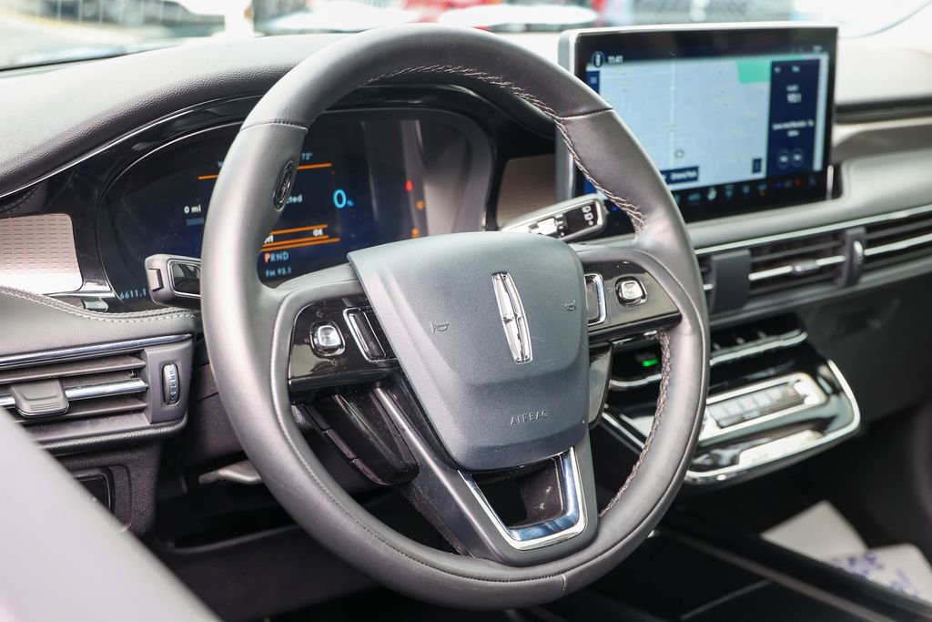 Used 2025 Lincoln Corsair Grand Touring w/ Jet Appearance Package image 35