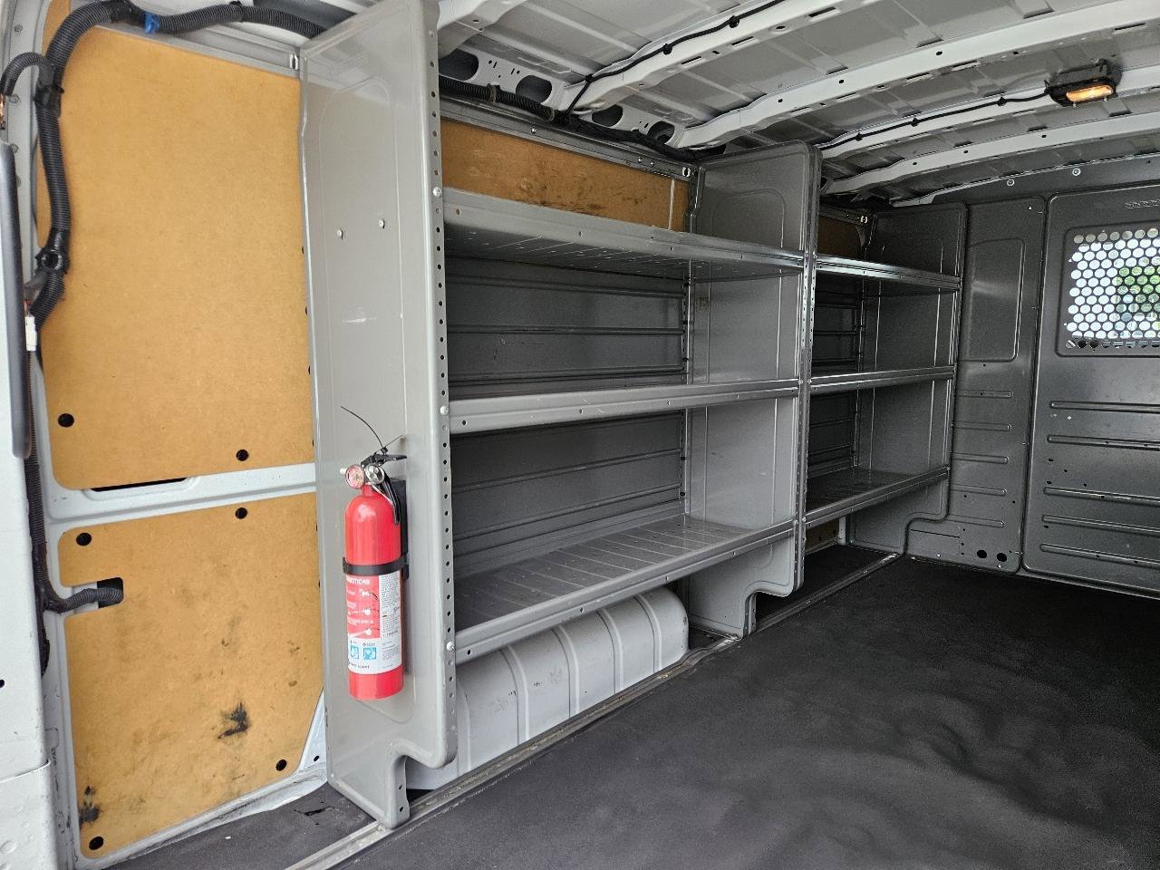 Used 2019 Nissan NV 2500 SV RWD image 17