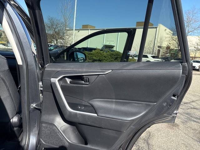 Used 2020 Toyota RAV4 LE w/ All Weather Liner Package image 31