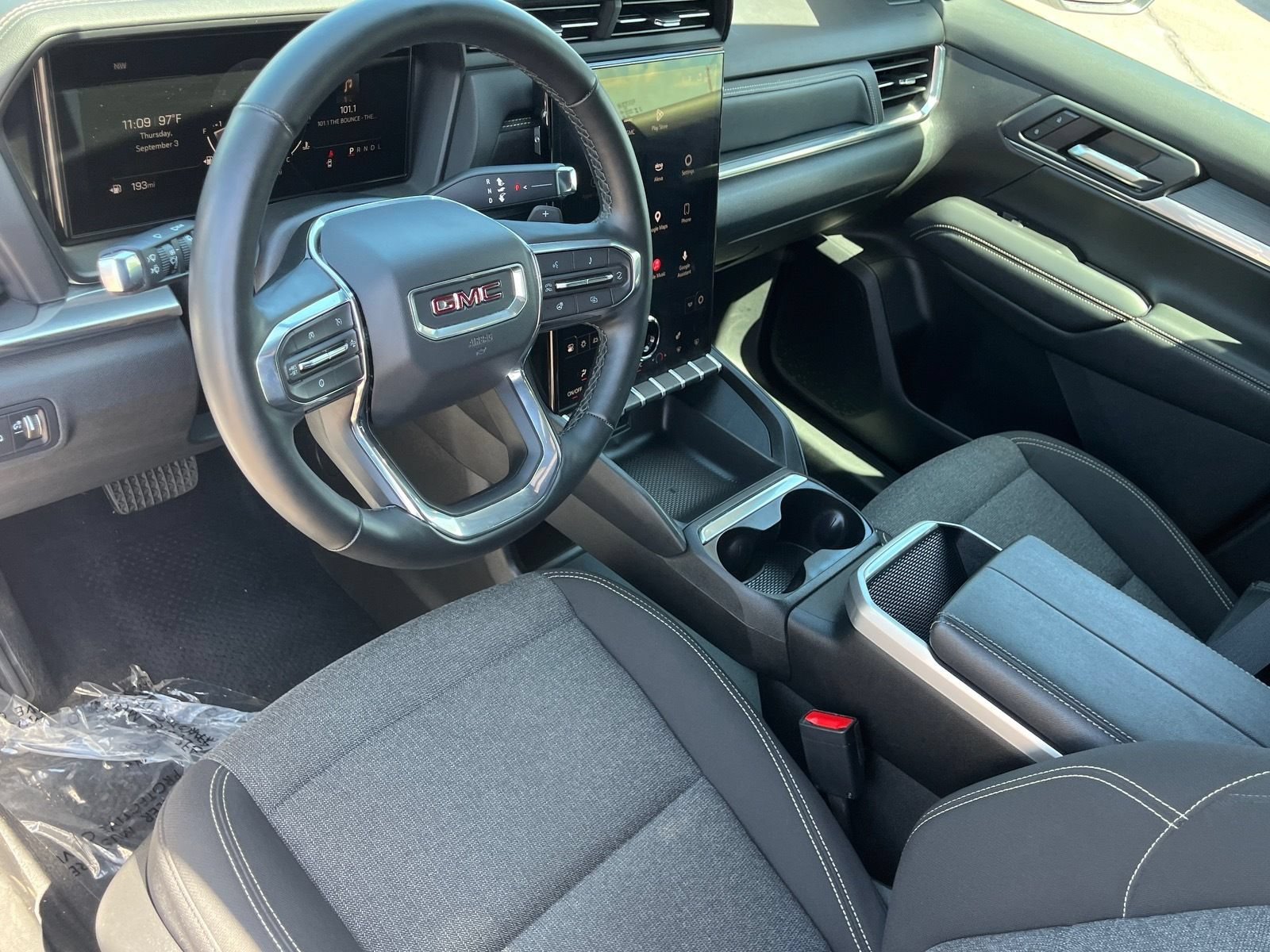 Used 2025 GMC Terrain Elevation FWD image 16