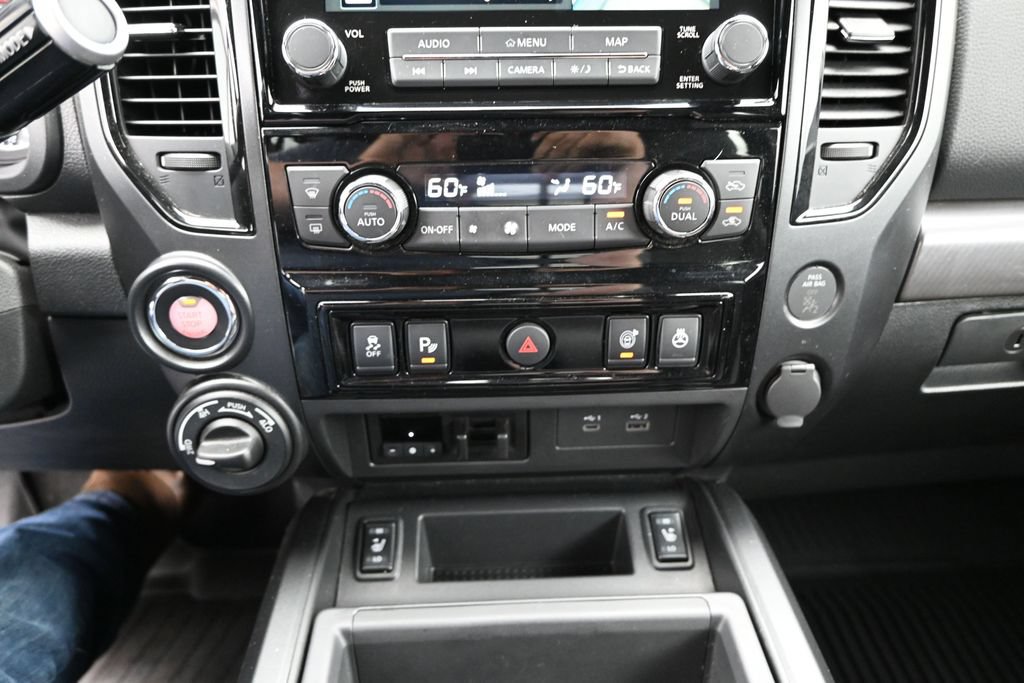 Used 2024 Nissan Titan PRO-4X w/ Pro-4x Convenience Package AWD/4WD image 19