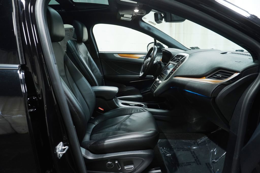 Used 2019 Lincoln MKC Reserve AWD/4WD image 13