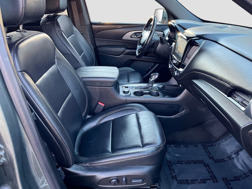 Used 2022 Chevrolet Traverse LT w/ LPO, Floor Liner Package image 29
