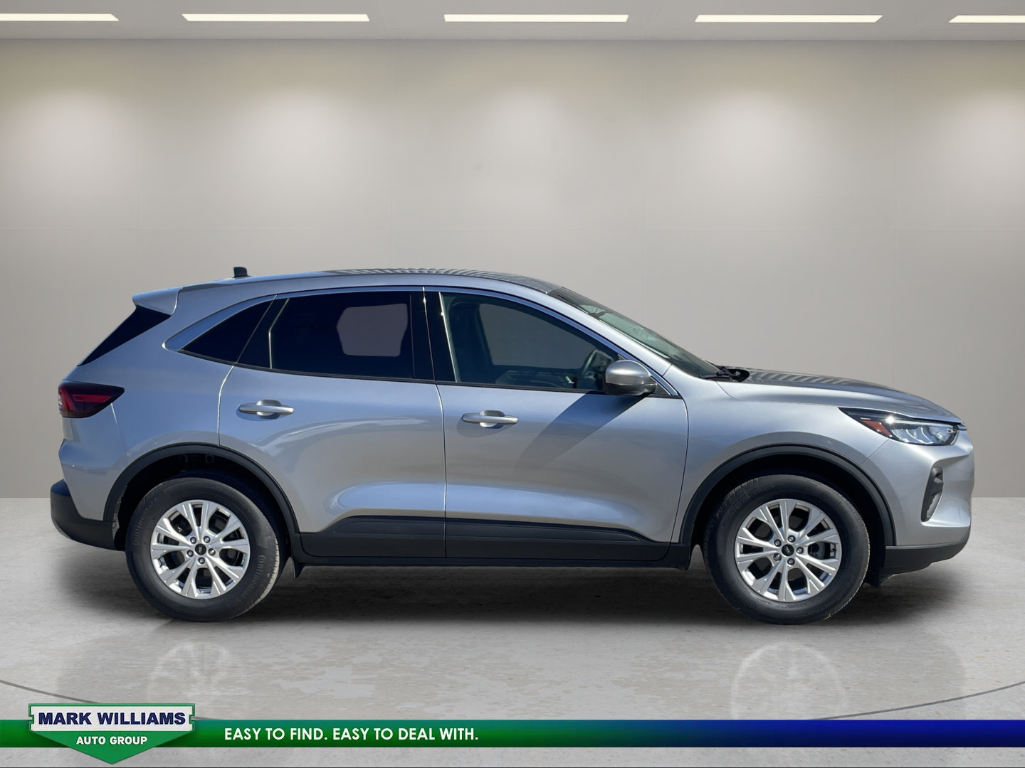 Used 2023 Ford Escape Active w/ Tech Pack #2 AWD/4WD image 3