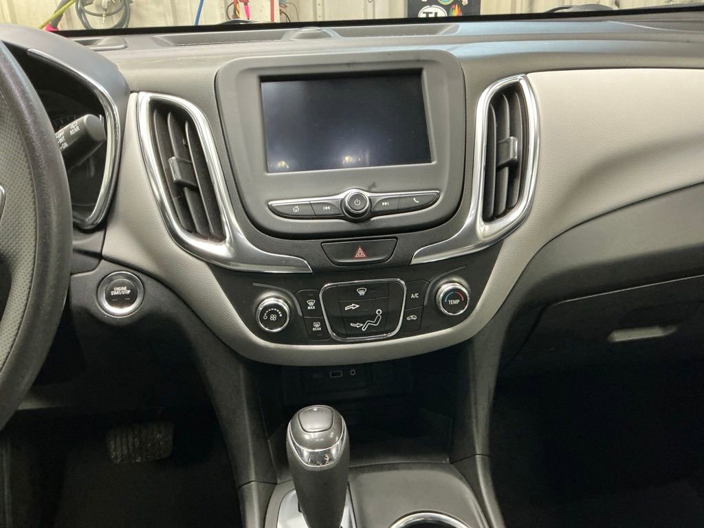 Used 2021 Chevrolet Equinox LS image 18
