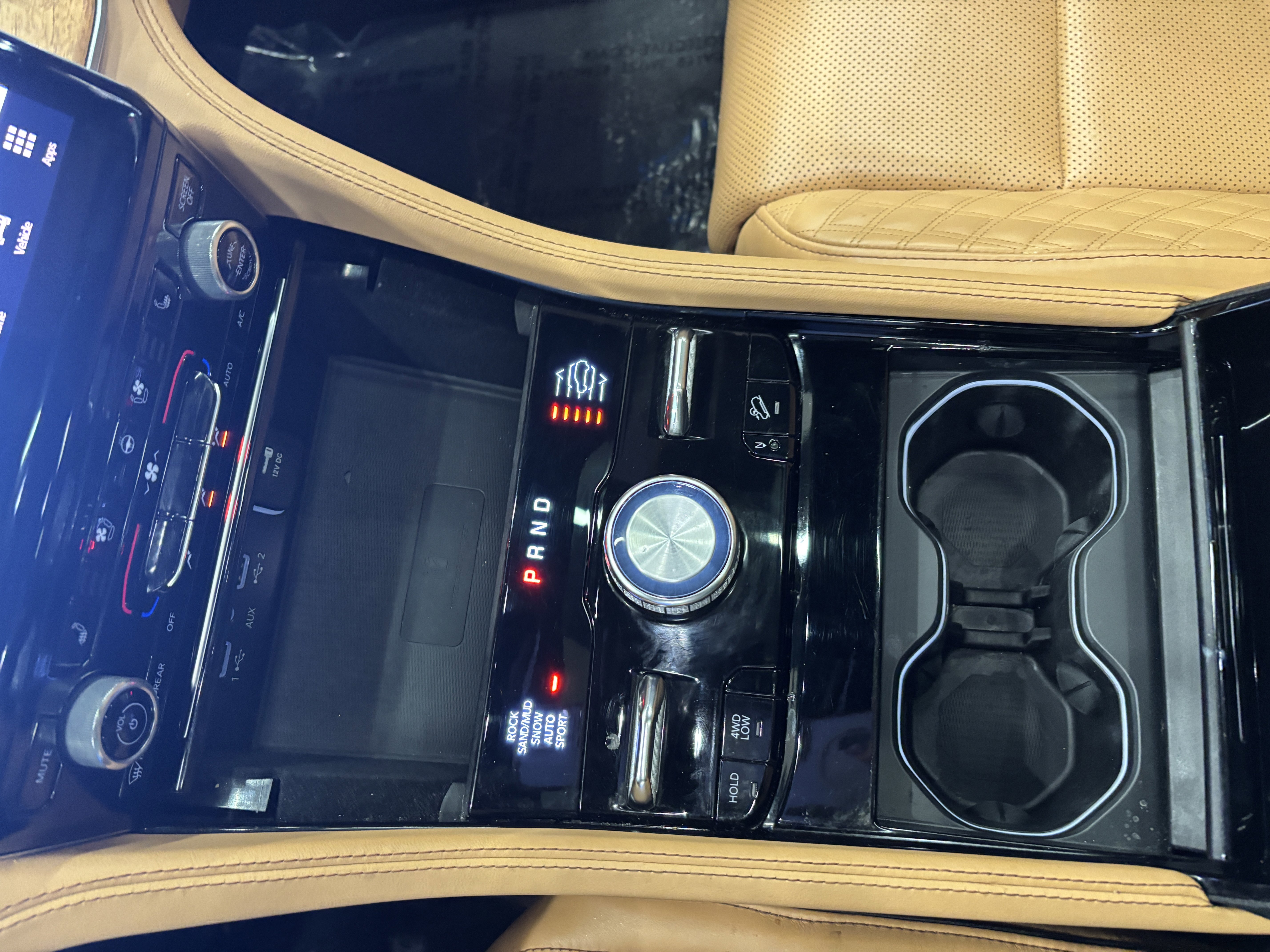 Used 2021 Jeep Grand Cherokee L Summit image 22