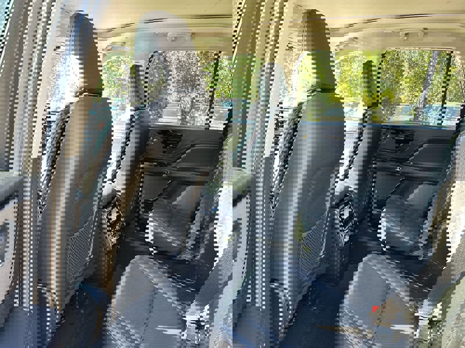 Used 2024 Lincoln Aviator Reserve AWD/4WD image 12