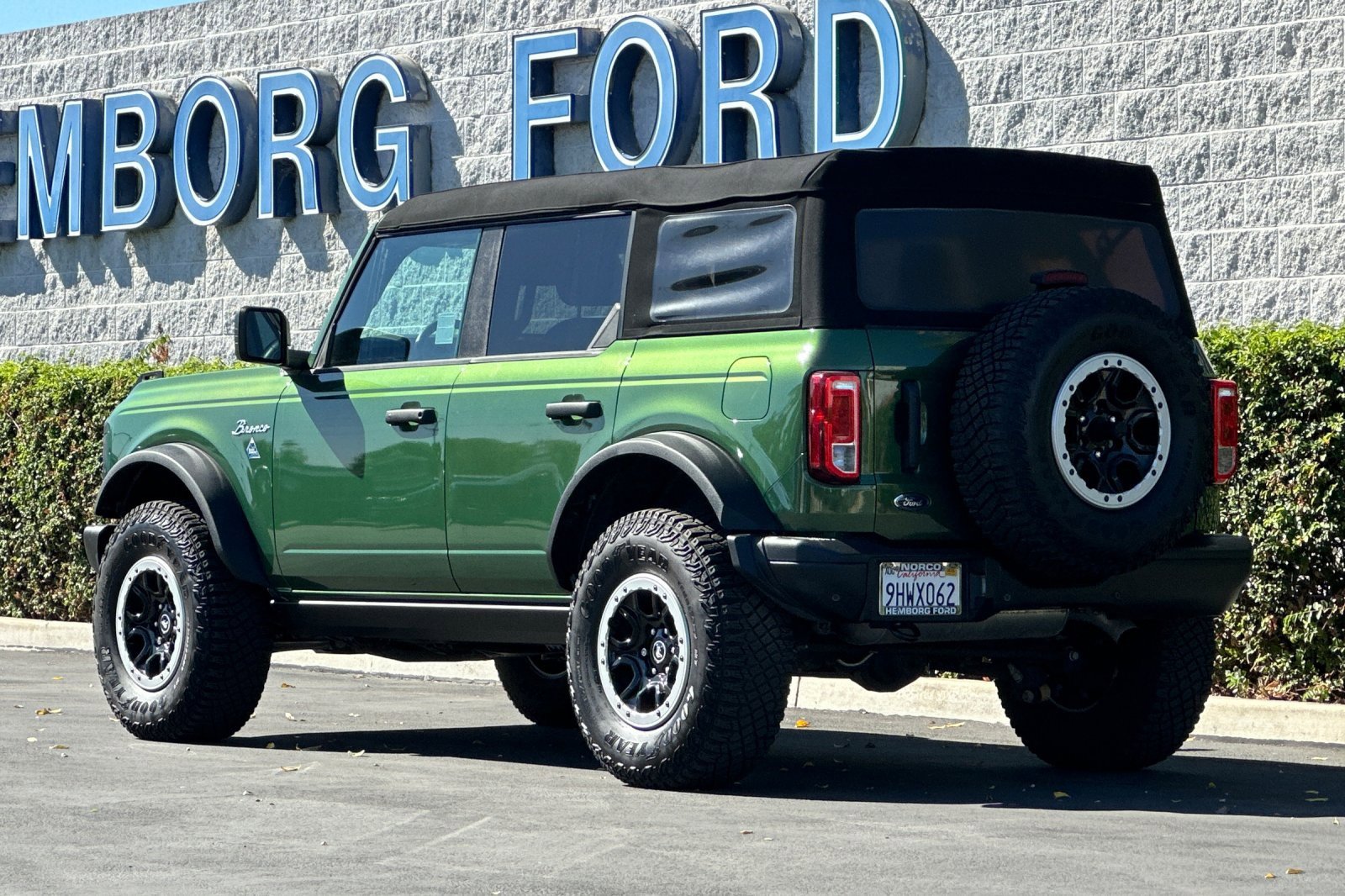 Used 2023 Ford Bronco Black Diamond w/ Sasquatch Package image 6