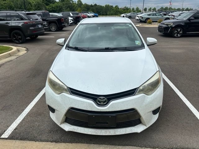 Used 2015 Toyota Corolla LE FWD image 3