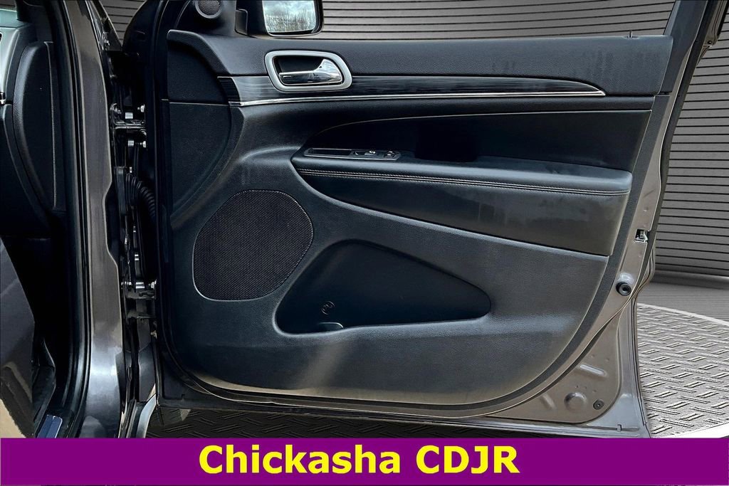 Used 2020 Jeep Grand Cherokee Limited w/ Trailer Tow Group IV image 27