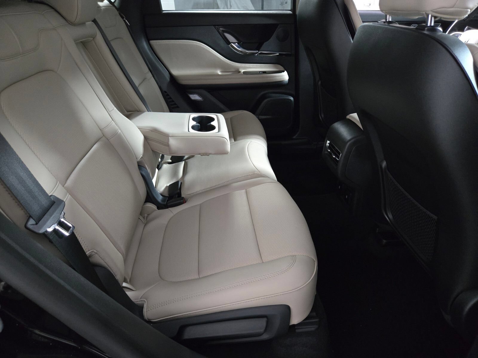 New 2026 Lincoln Corsair Reserve FWD image 18