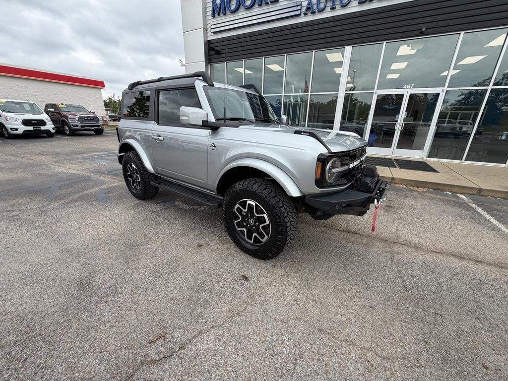 Used 2022 Ford Bronco Outer Banks AWD/4WD image 2