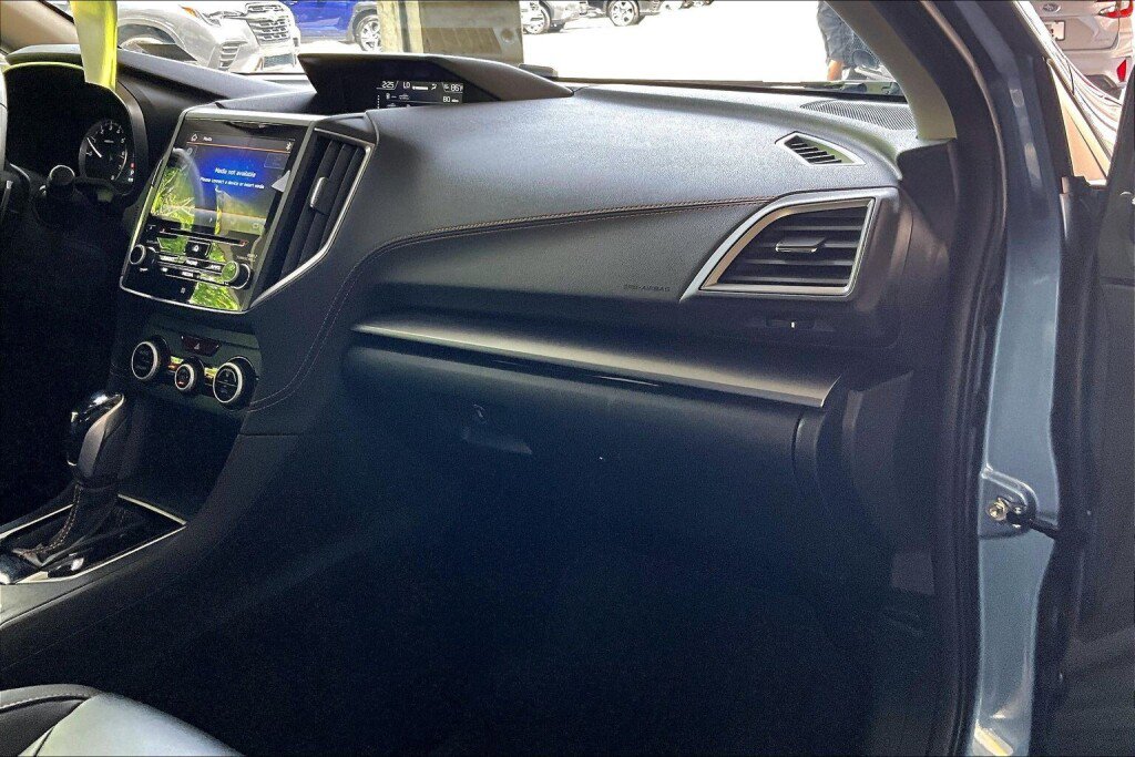 Certified 2022 Subaru Crosstrek 2.5i Limited w/ Moonroof Package 1 AWD/4WD image 11