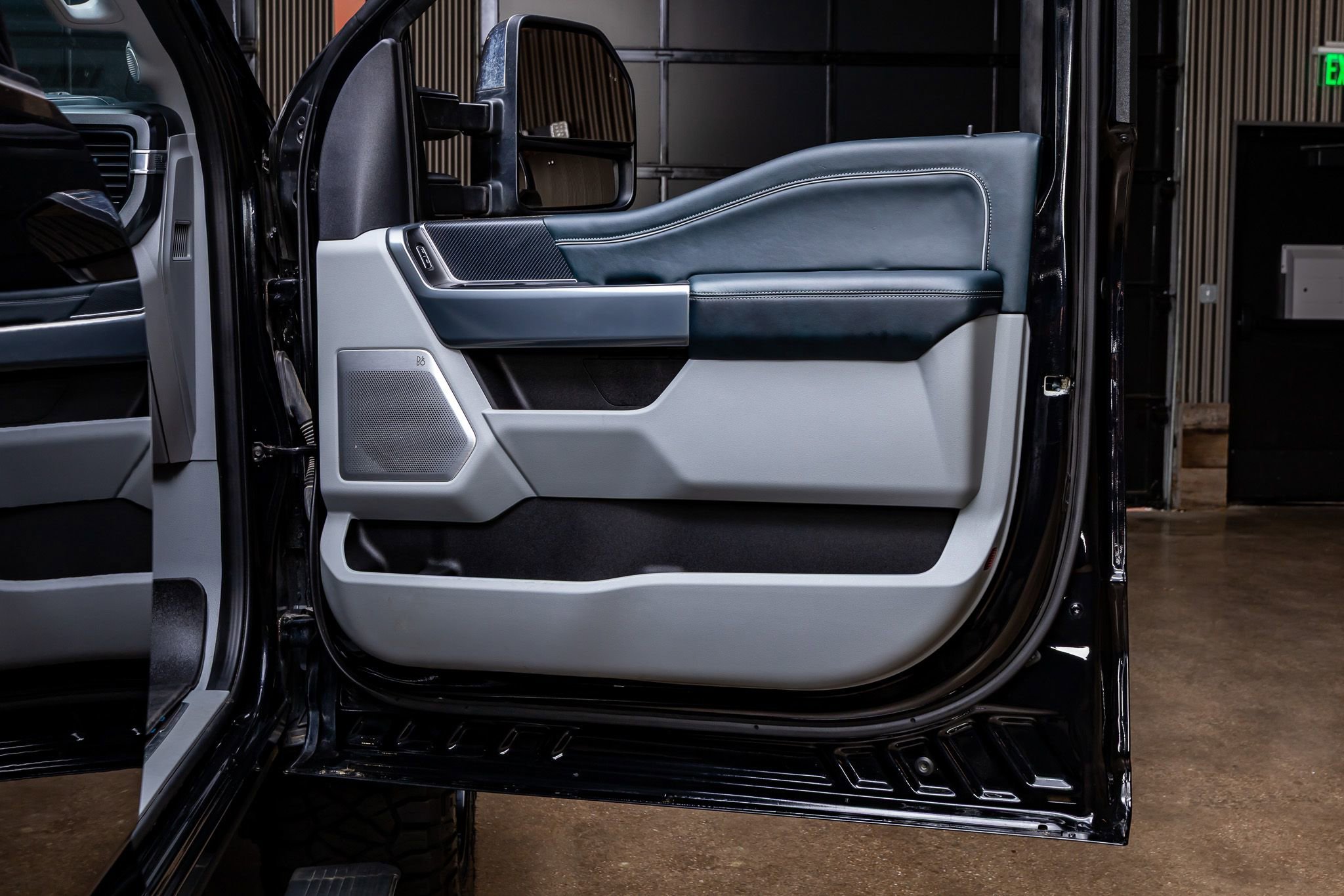 Used 2024 Ford F250 Limited image 37