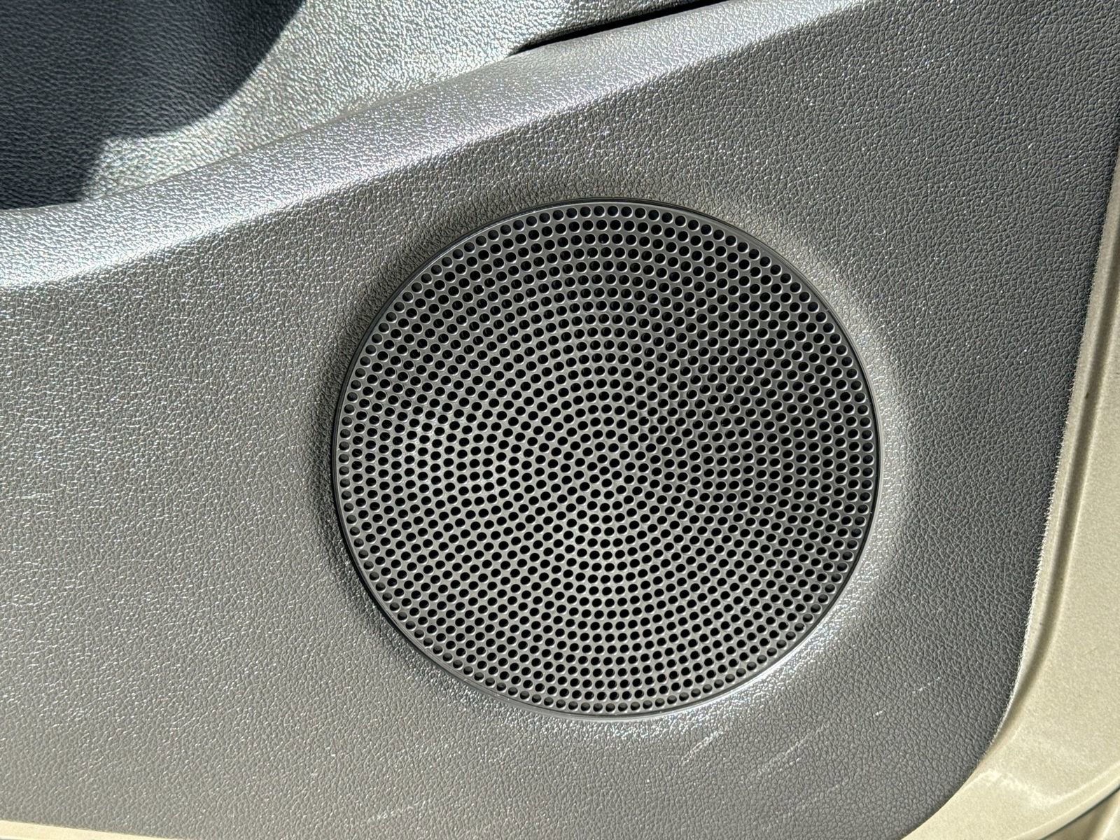 Used 2017 Ford Escape SE w/ Equipment Group 201A image 29