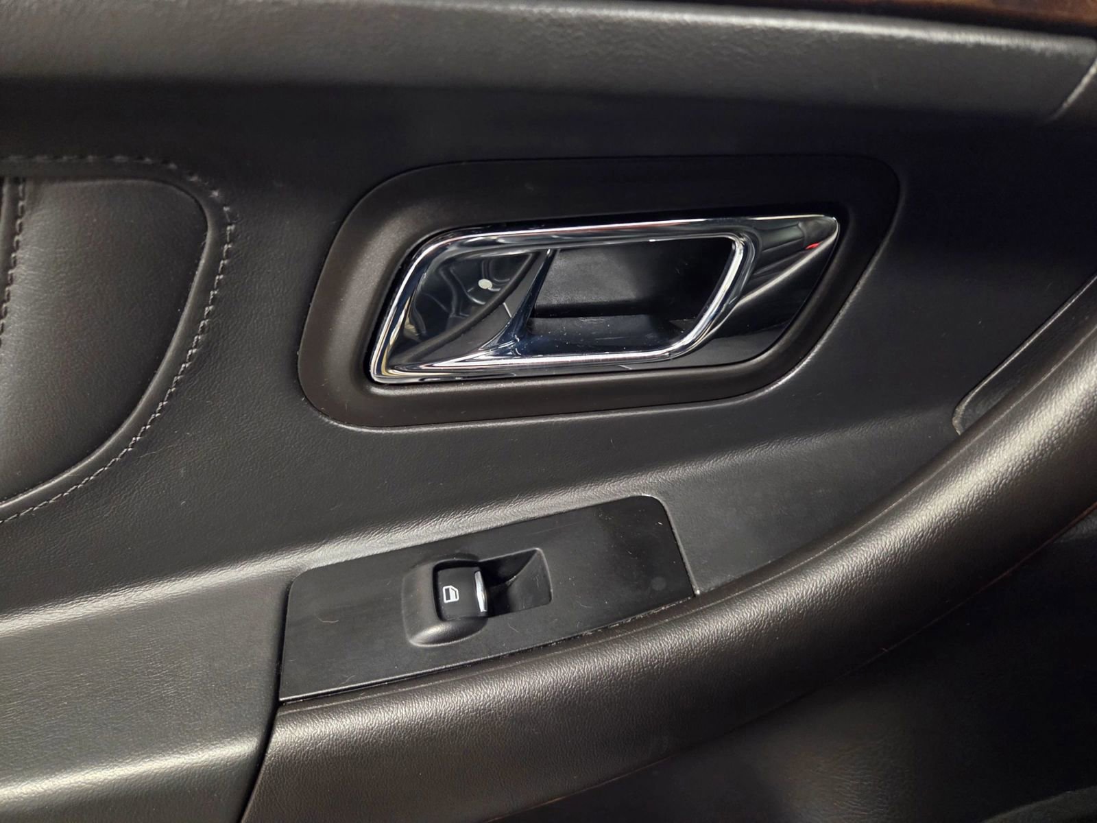 Used 2016 Ford Taurus Limited w/ Equipment Group 301A image 48