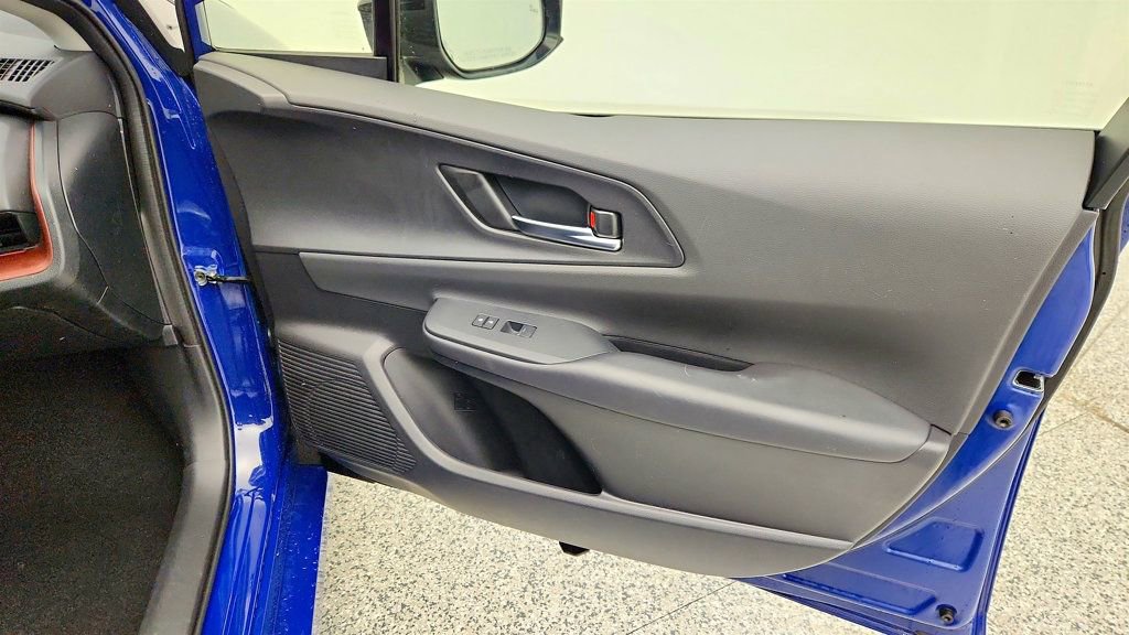 Used 2025 Toyota Prius Plug-In Hybrid image 26