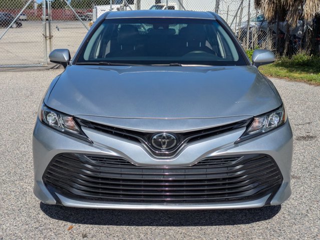 Used 2018 Toyota Camry LE image 2