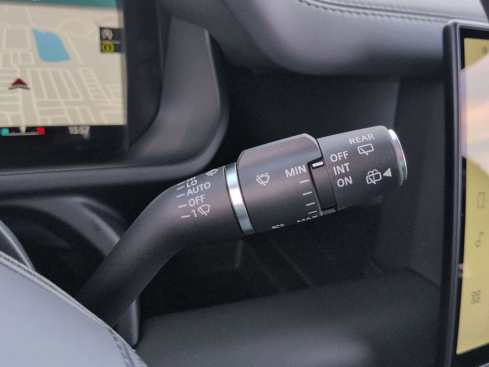 New 2026 Land Rover Defender 110 OCTA AWD/4WD image 26