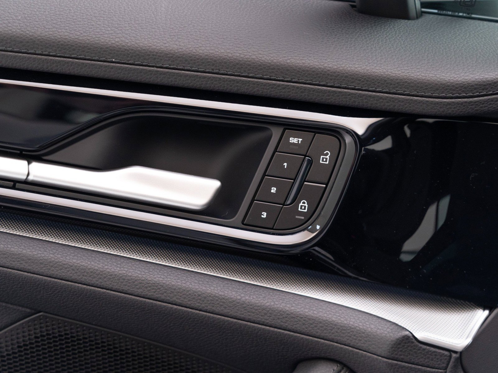 New 2026 Porsche Panamera 4 image 24