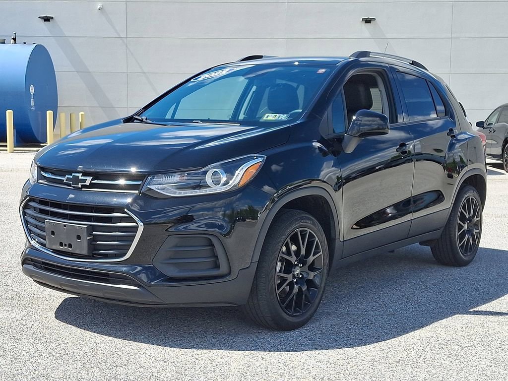 Used 2022 Chevrolet Trax LT w/ Midnight Edition image 6