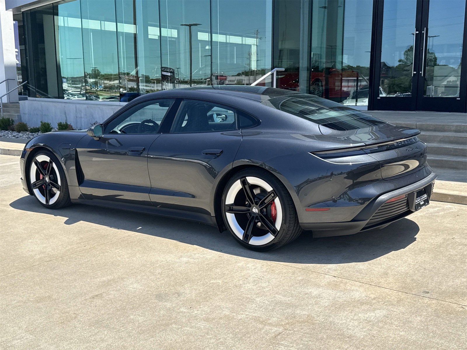 New 2025 Porsche Taycan 4S image 3