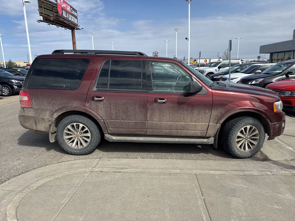 Used 2015 Ford Expedition XLT w/ Equipment Group 202A AWD/4WD image 4