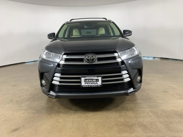 Used 2018 Toyota Highlander XLE image 2