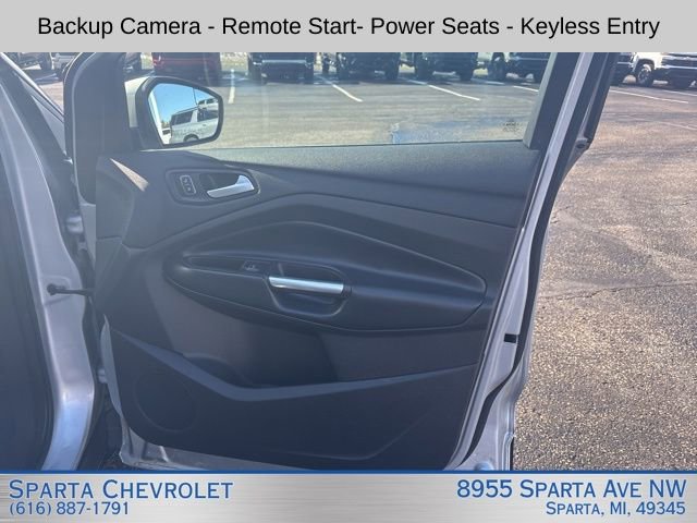 Used 2019 Ford Escape SE image 18