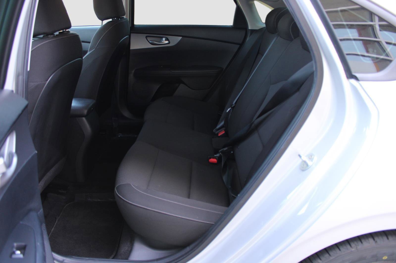 Used 2020 Kia Forte LXS FWD image 33