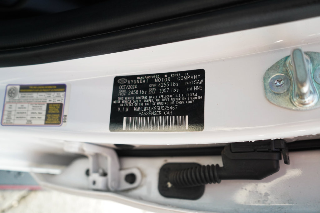 Used 2025 Hyundai Elantra N FWD image 41
